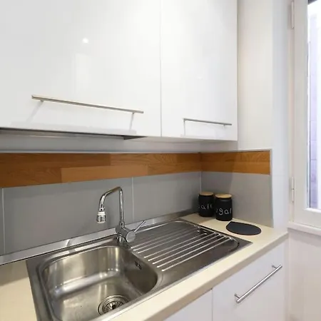 St Peter S Home, Nel Cuore Della Citta Eterna روما