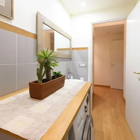 St Peter S Home, Nel Cuore Della Citta Eterna